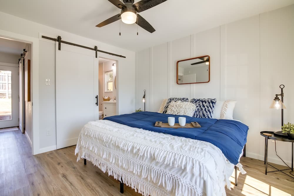 Photo of Bedroom in Jonestown