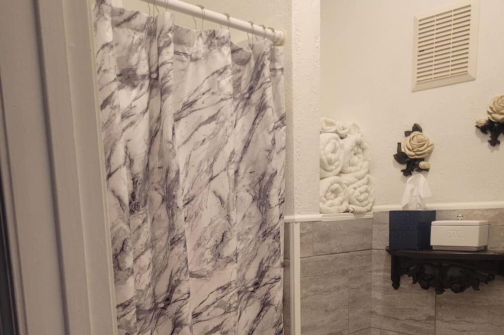 Photo of Bathroom in Los Trujillos-Gabaldon
