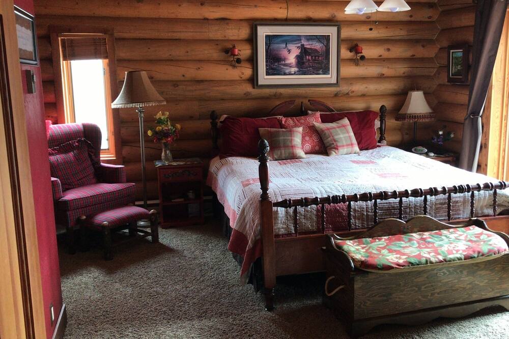 Photo of Bedroom in Oak Creek