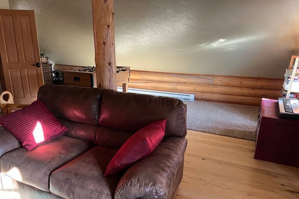 Photo of Livingroom in Oak Creek