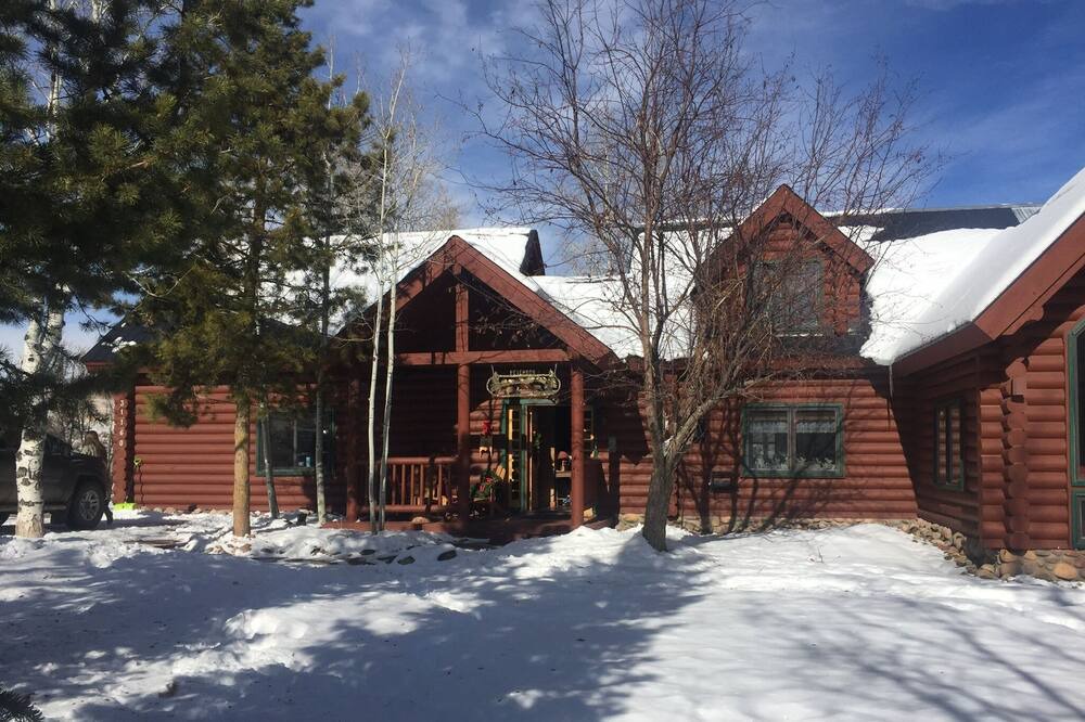 Photo of Outdoor in Oak Creek