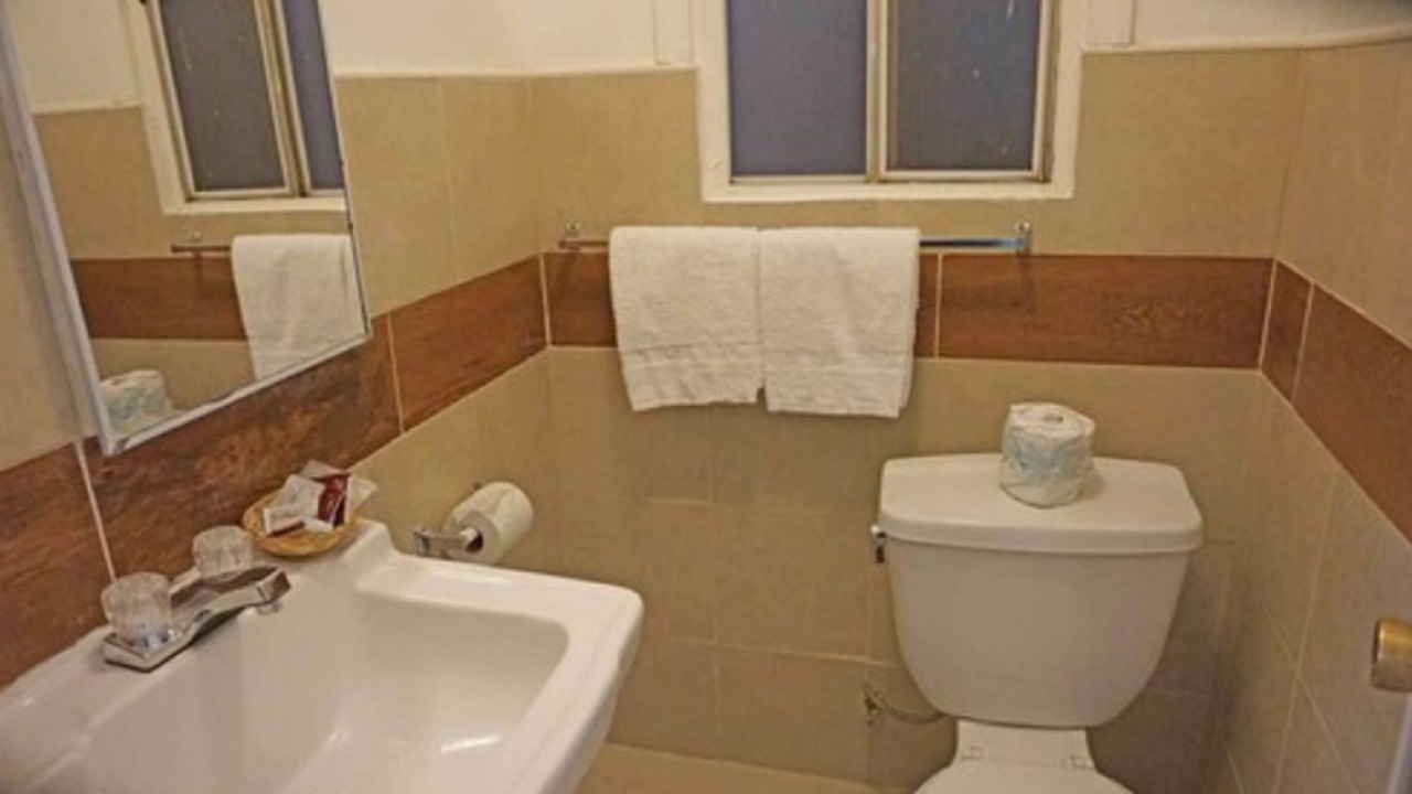Photo of Bathroom in Little Armenia