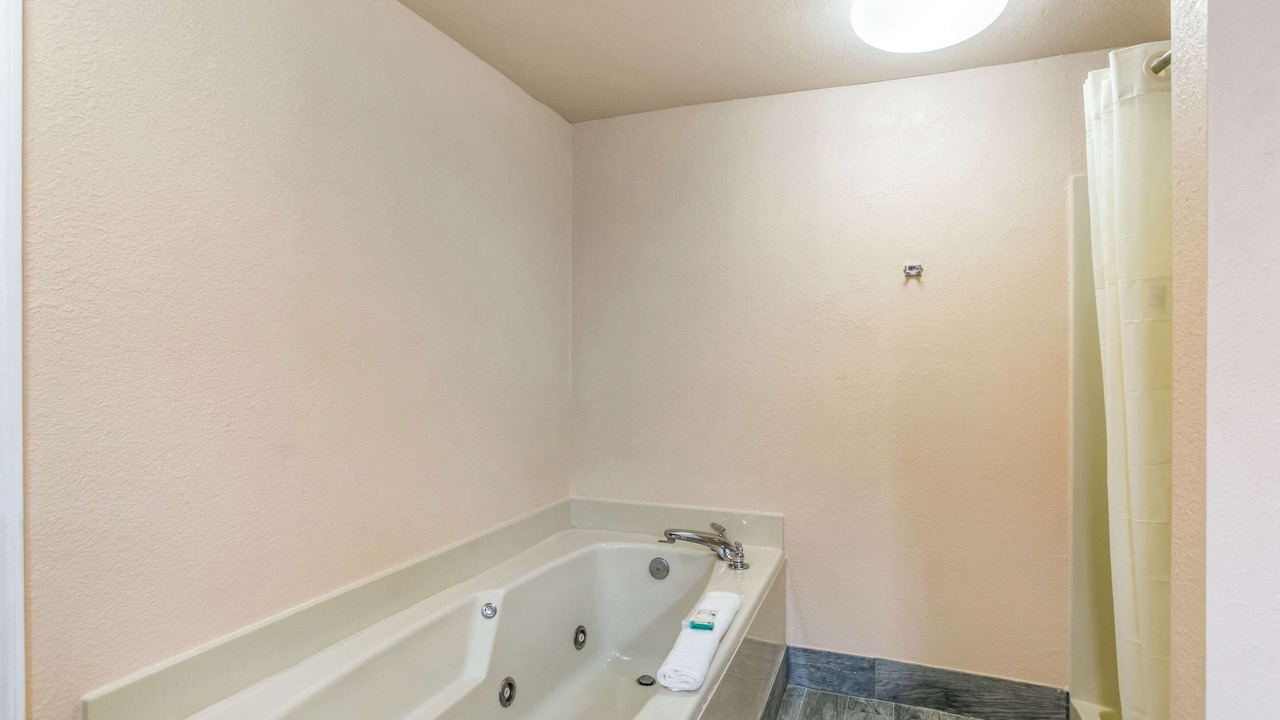 Photo of Bathroom in Pulaski