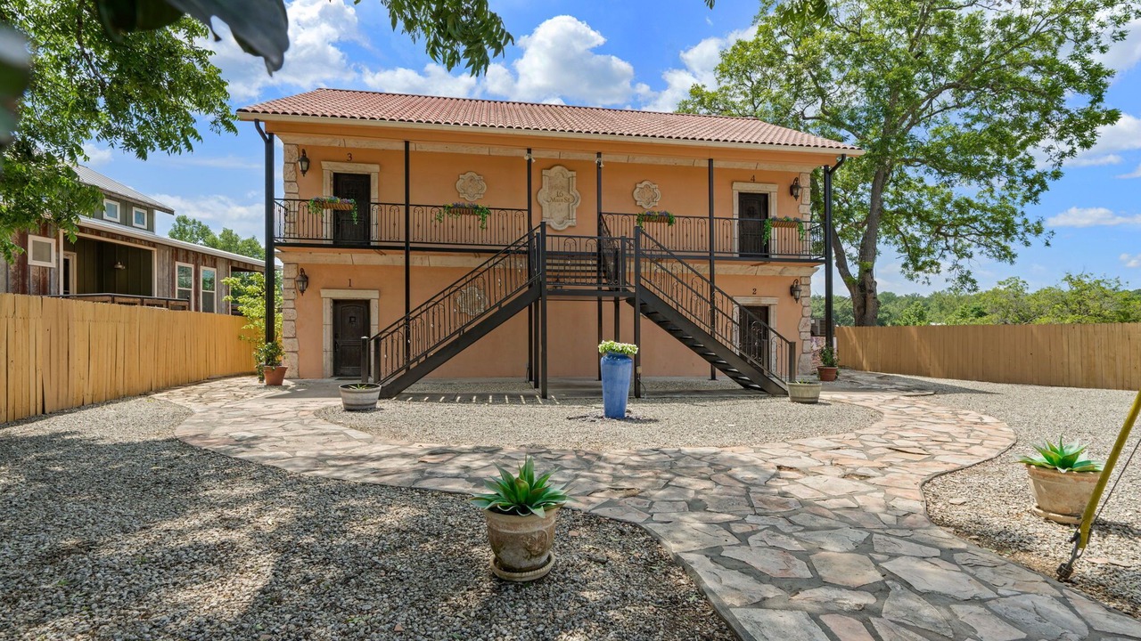 Photo of Others in Blanco