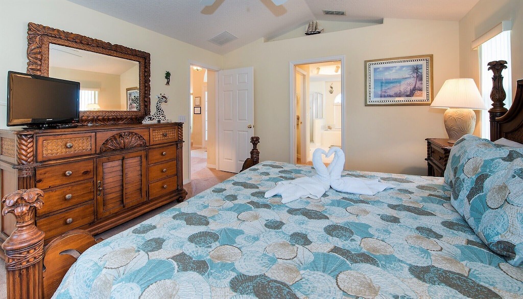 Photo of Bedroom in Tuscan Ridge