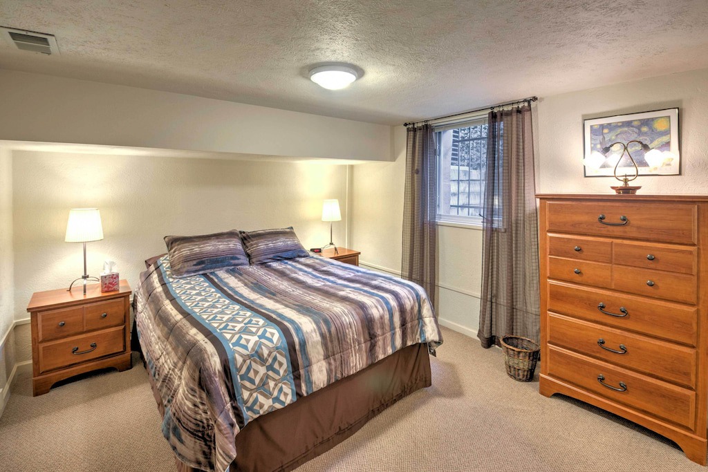 Photo of Bedroom in Lincoln Park