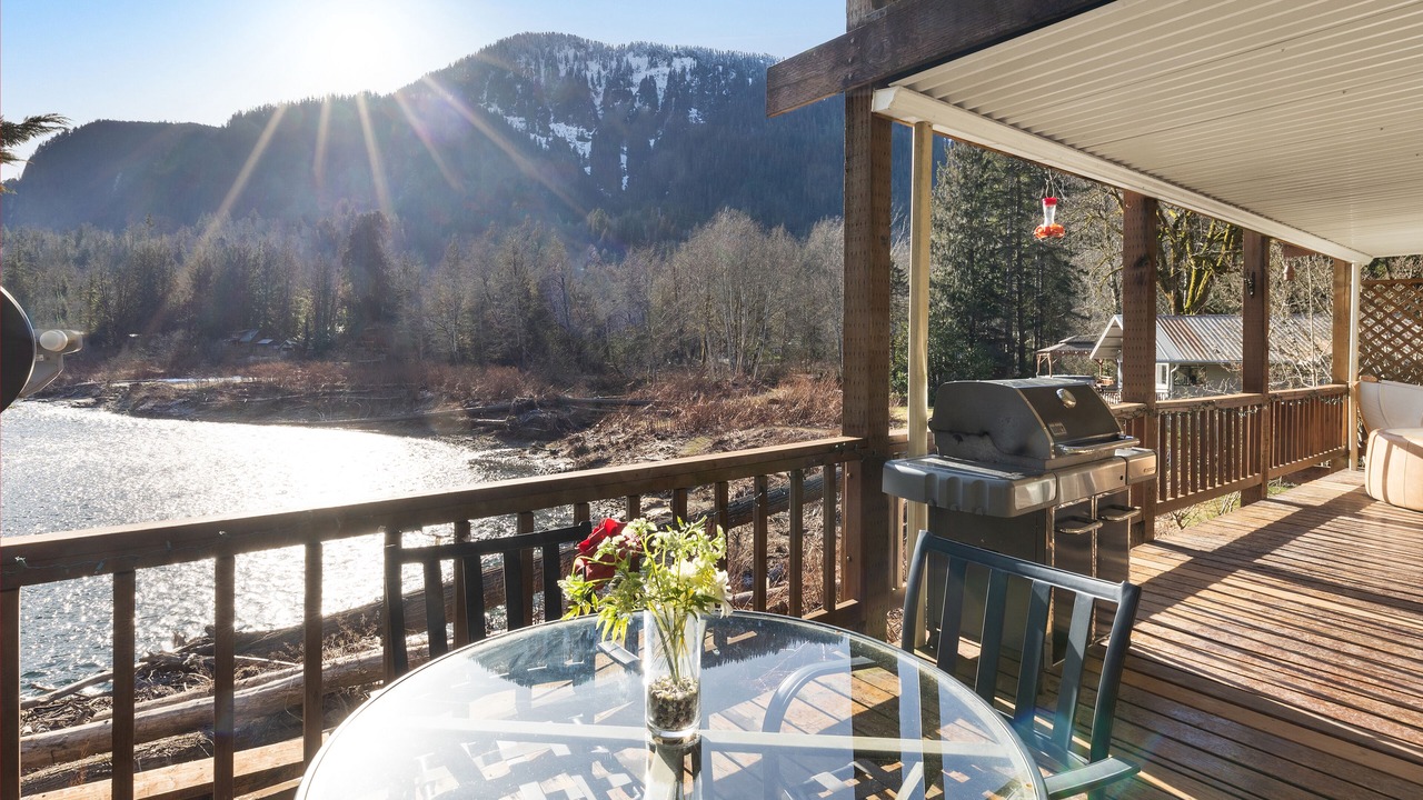 Photo of Outdoor in Gold Bar