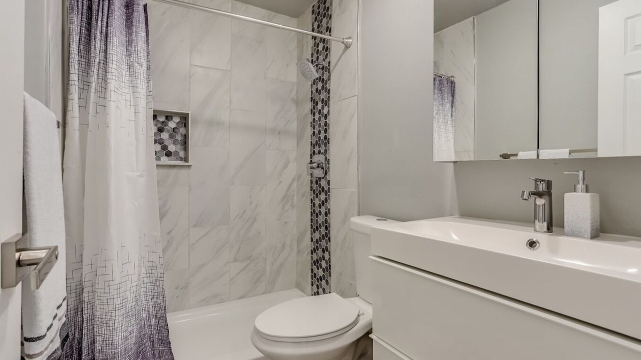 Photo of Bathroom in North Central Westminster