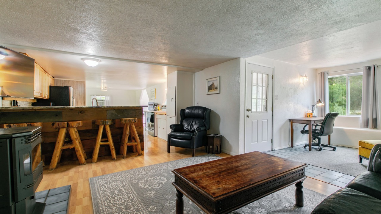 Photo of Livingroom in Embudo