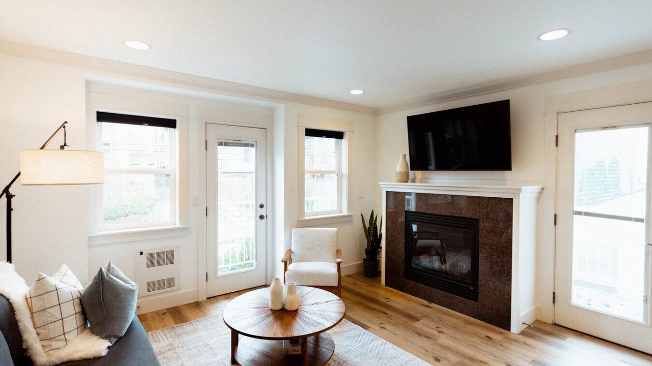 Photo of Livingroom in Old Ballard