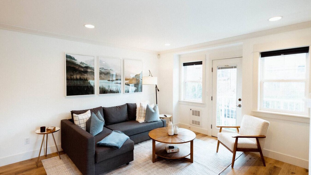 Photo of Livingroom in Old Ballard
