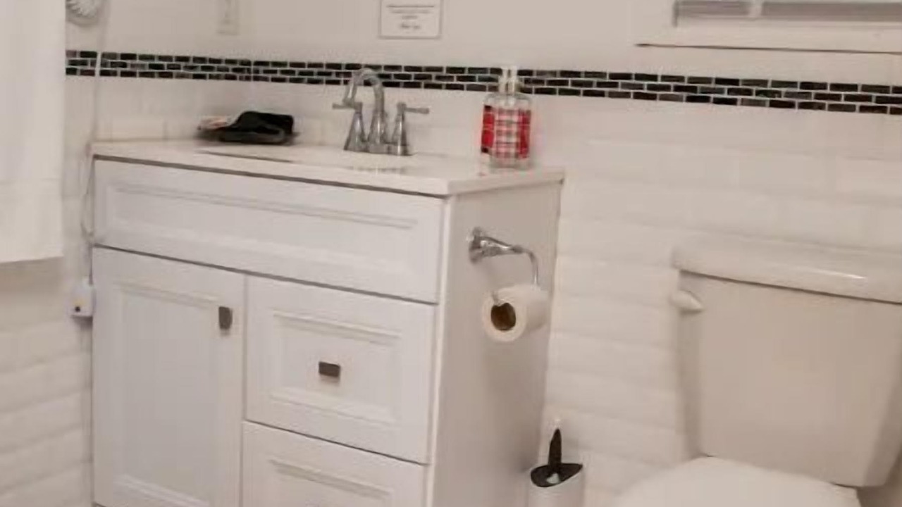 Photo of Bathroom in Middle Hope