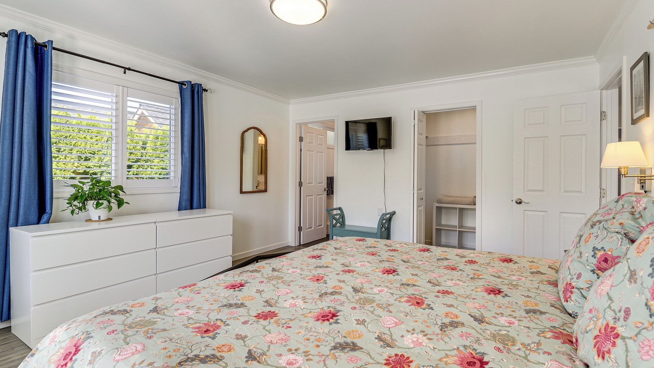 Photo of Bedroom in Anacortes