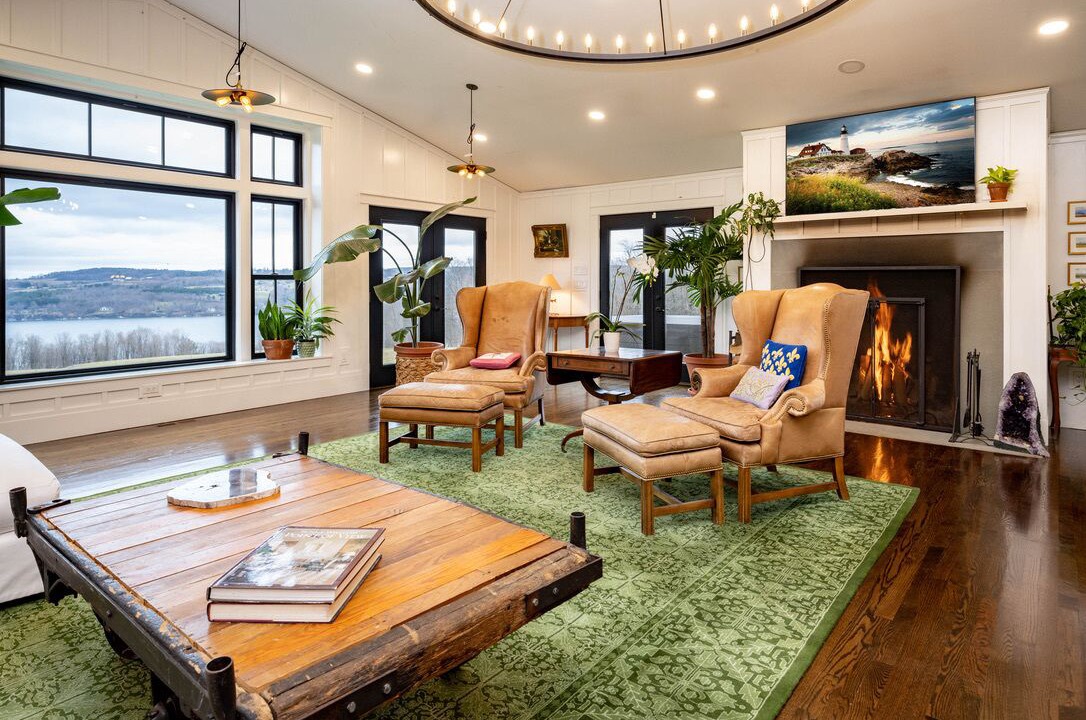 Photo of Livingroom in Skaneateles