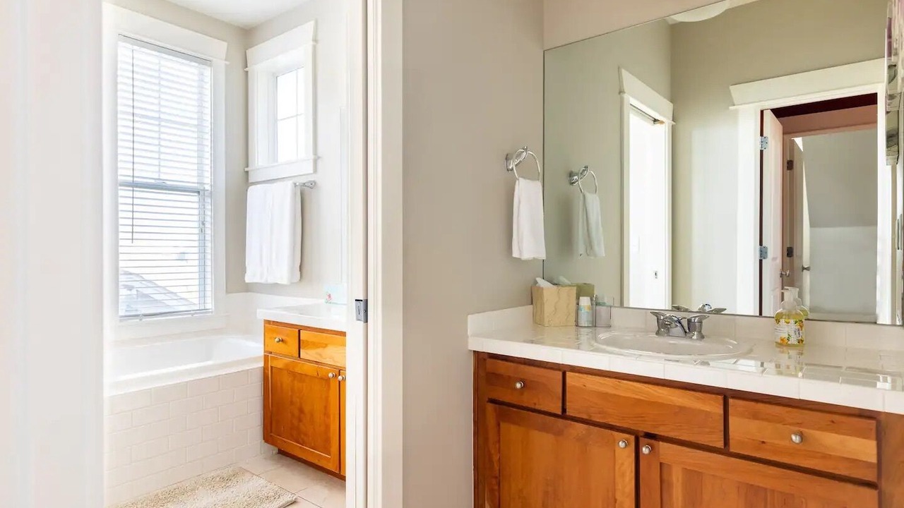 Photo of Bathroom in North Central Westminster