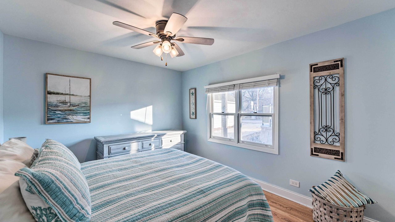 Photo of Bedroom in Lake Koshkonong