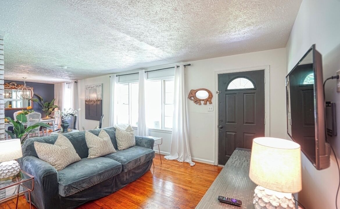Photo of Livingroom in Covington