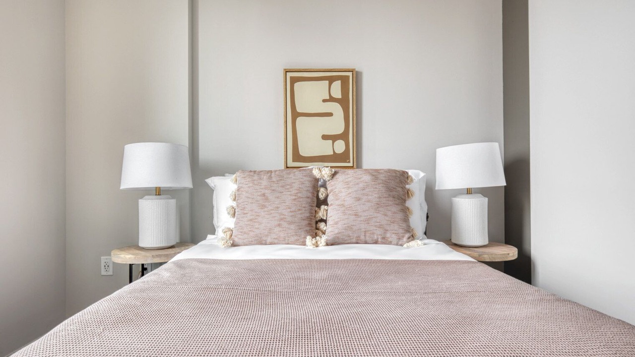 Photo of Bedroom in Theatre District
