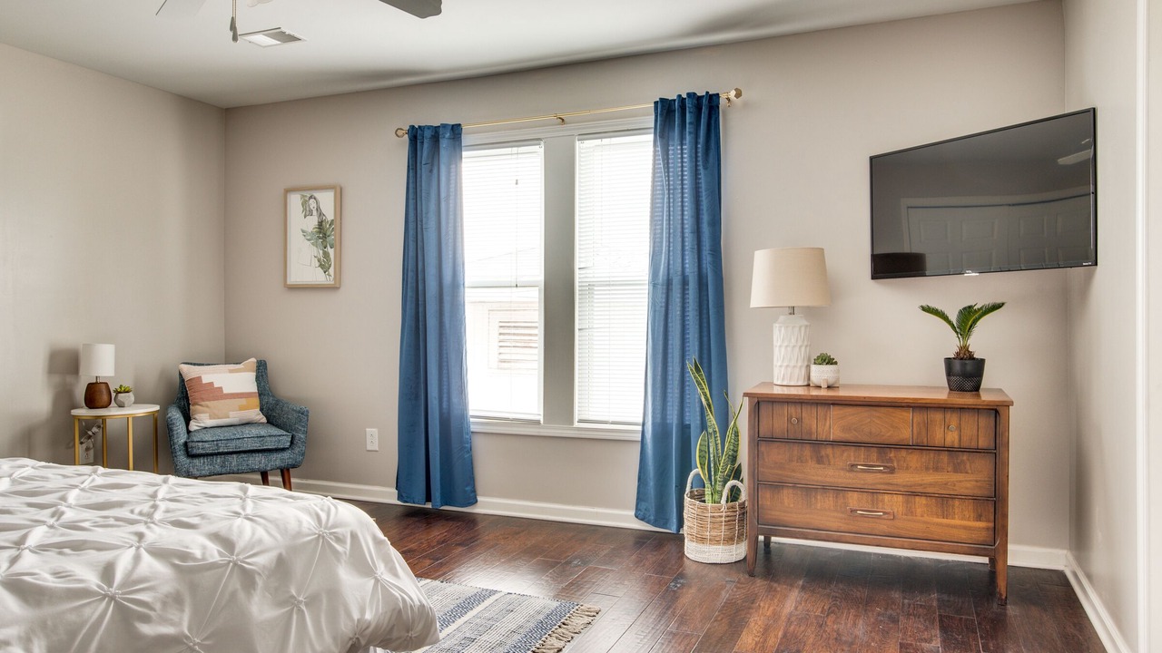 Photo of Bedroom in 12 South