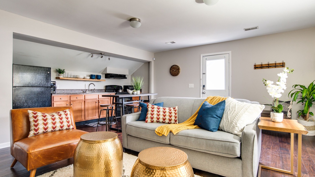 Photo of Livingroom in 12 South