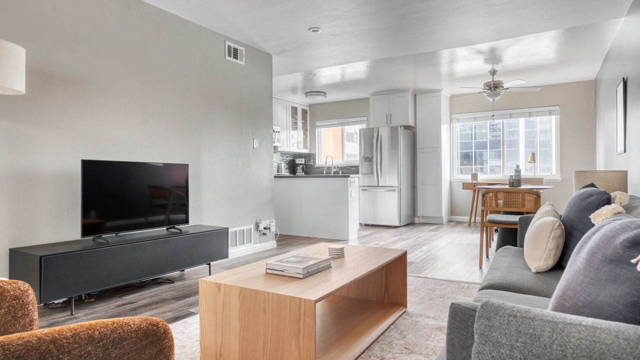 Photo of Livingroom in Central San Mateo
