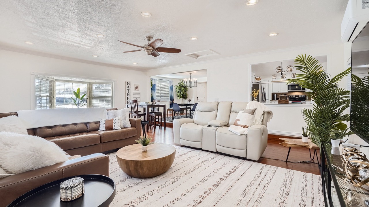 Photo of Livingroom in Lamar Heights Area
