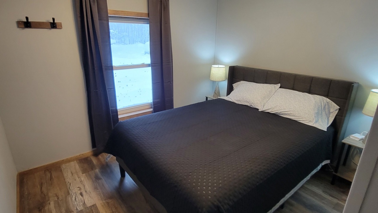 Photo of Bedroom in Mass City