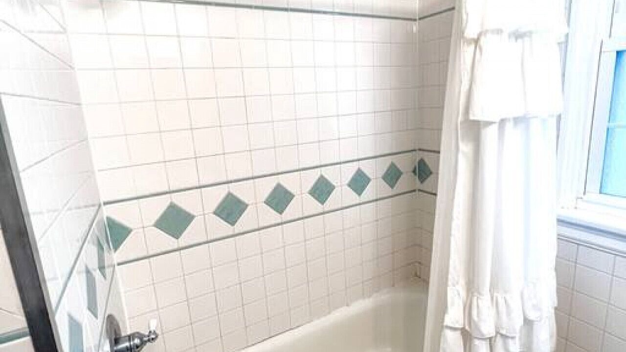 Photo of Bathroom in Roselawn Finance