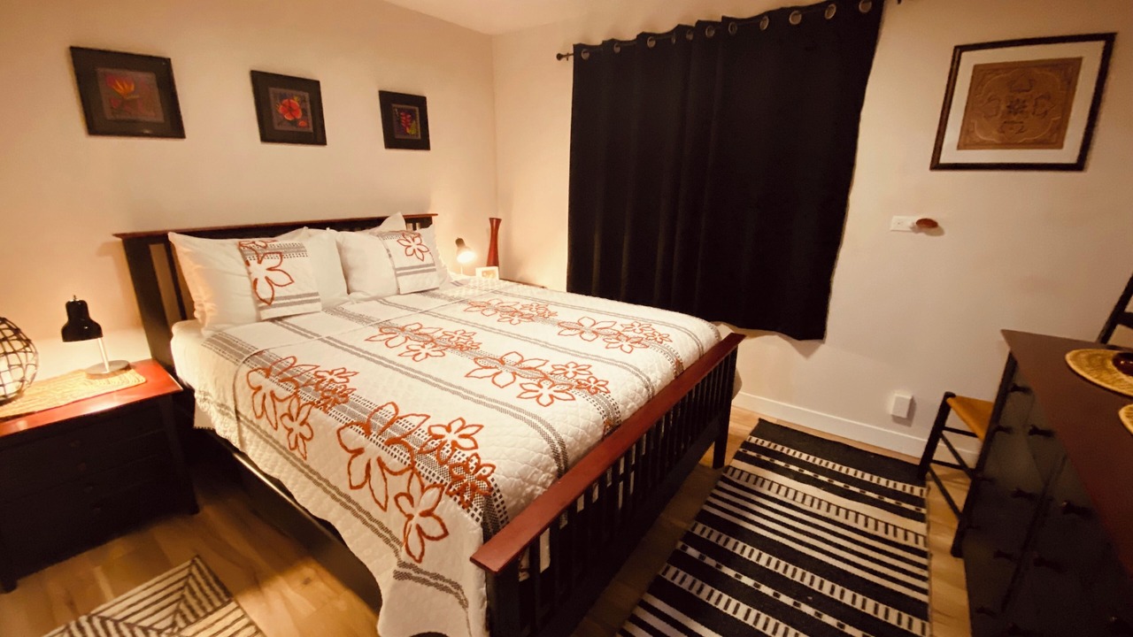Photo of Bedroom in Historic Bayfront