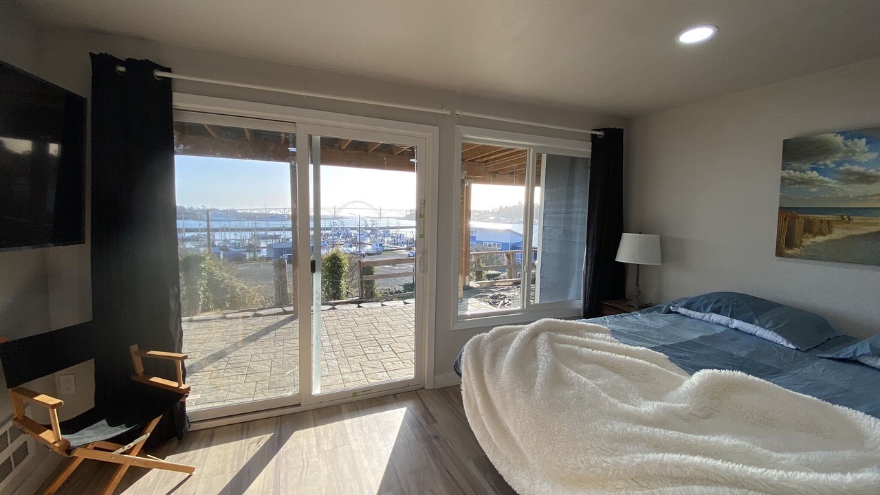 Photo of Bedroom in Historic Bayfront