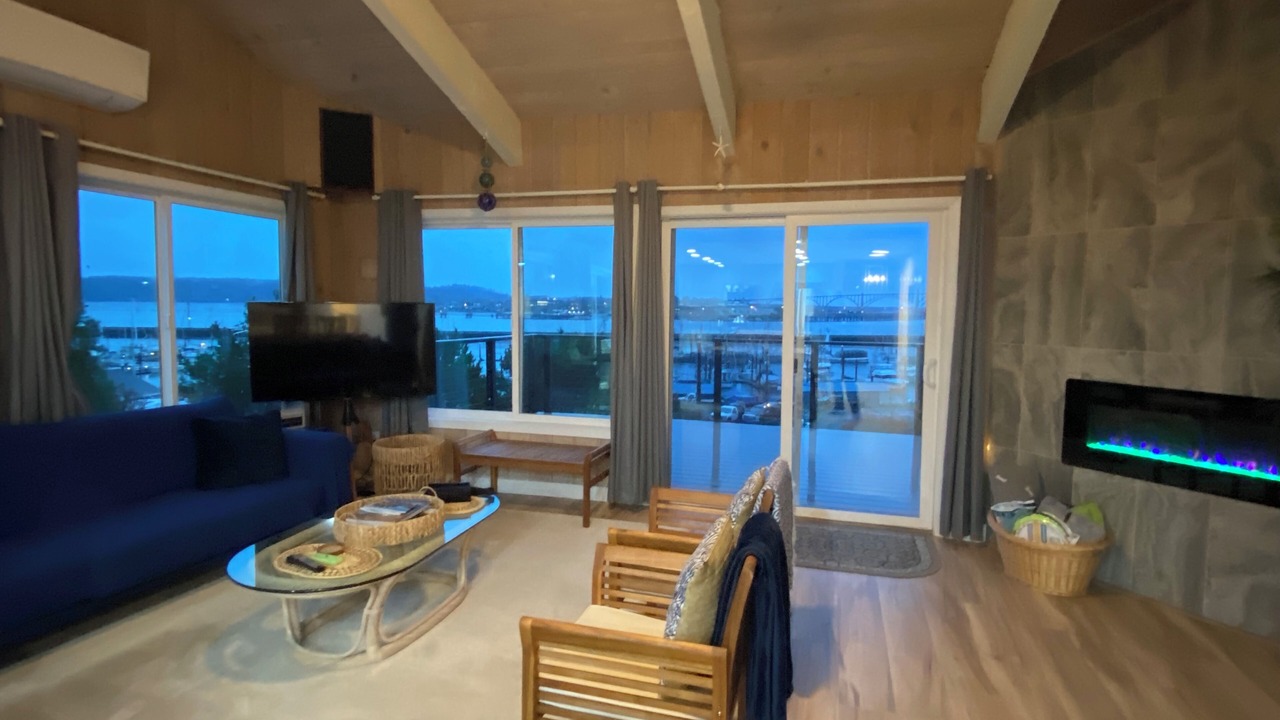 Photo of Livingroom in Historic Bayfront