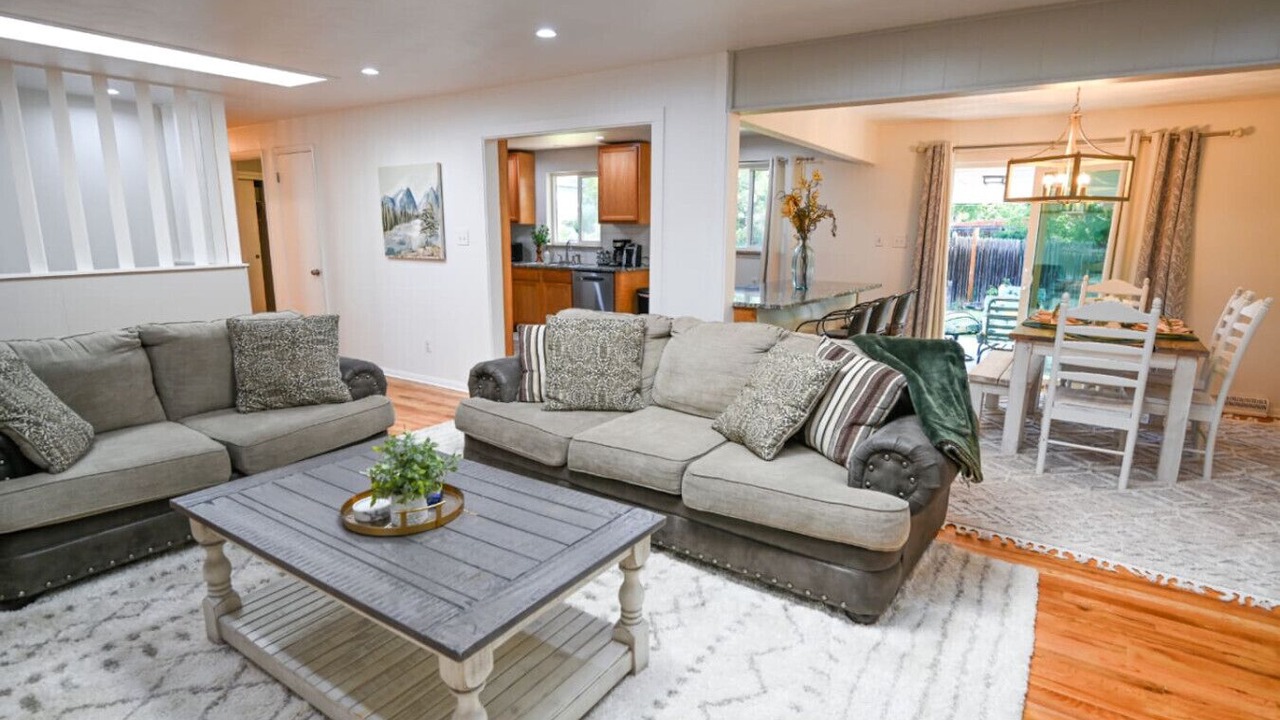 Photo of Livingroom in Littleton