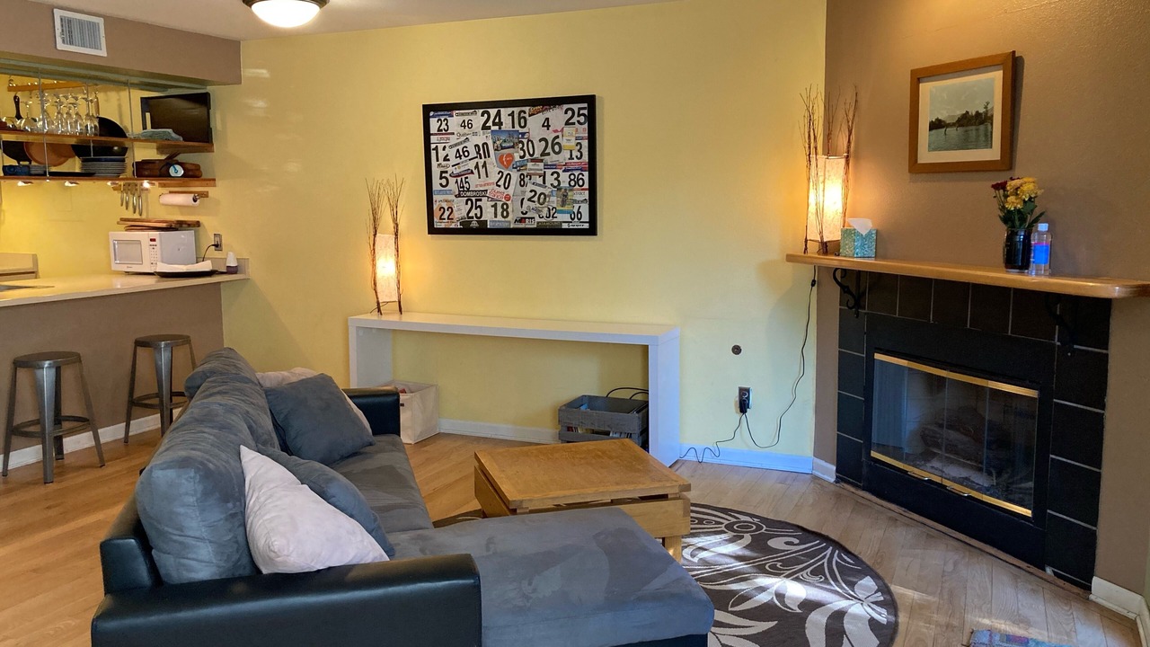 Photo of Livingroom in Old North Boulder
