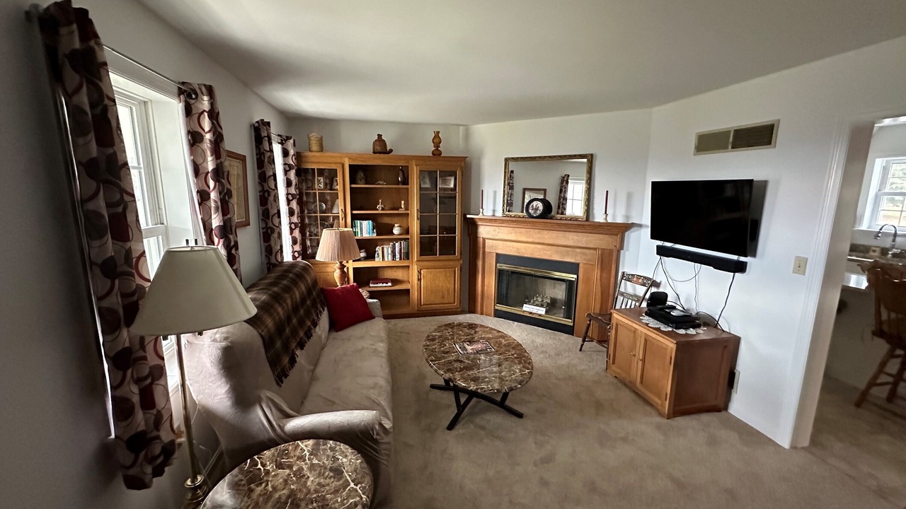 Photo of Livingroom in Elm
