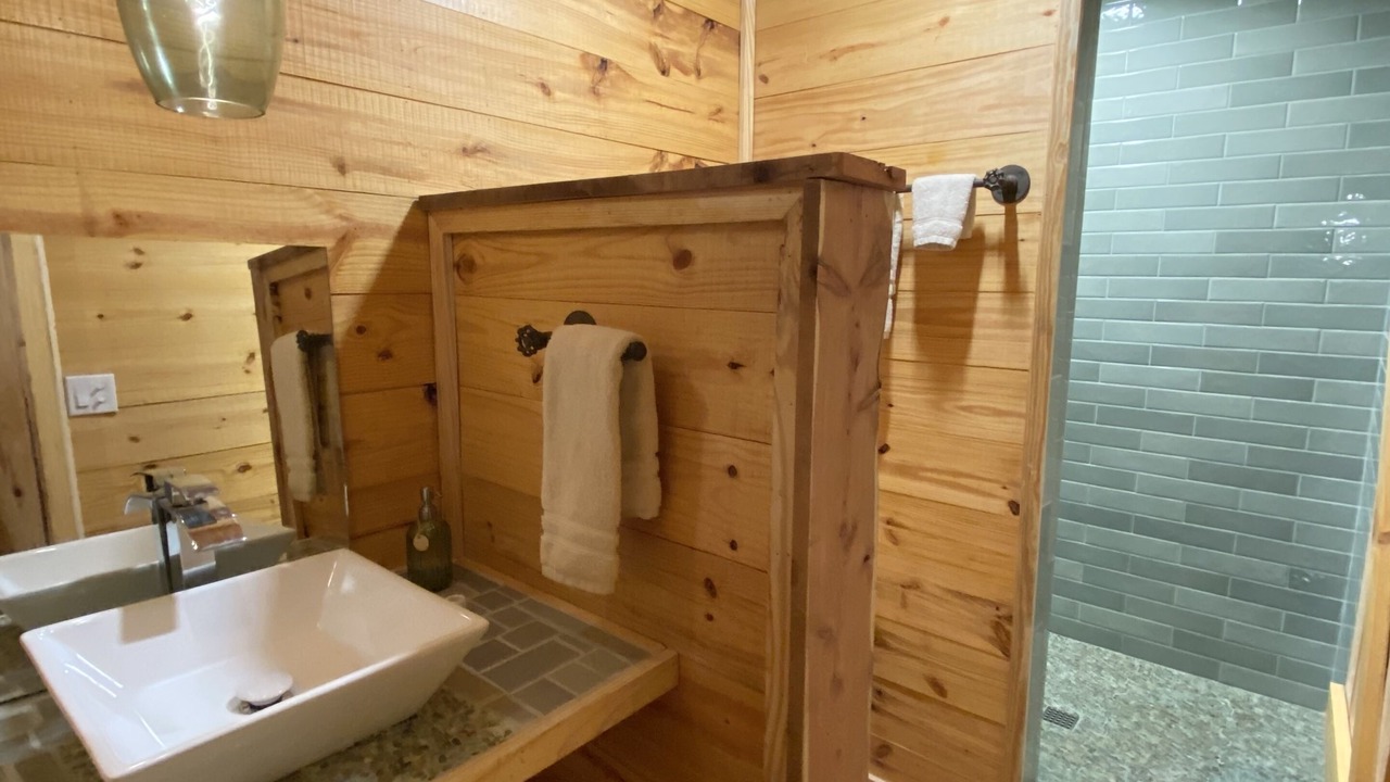 Photo of Bathroom in Lacy-Lakeview