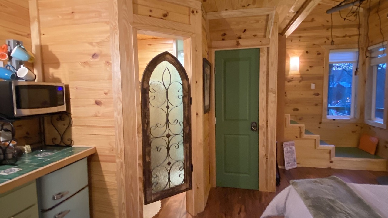 Photo of Bedroom in Lacy-Lakeview