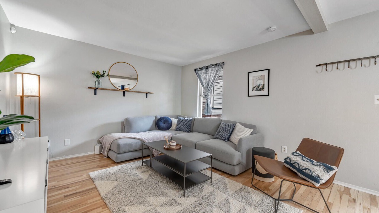 Photo of Livingroom in Central Boulder