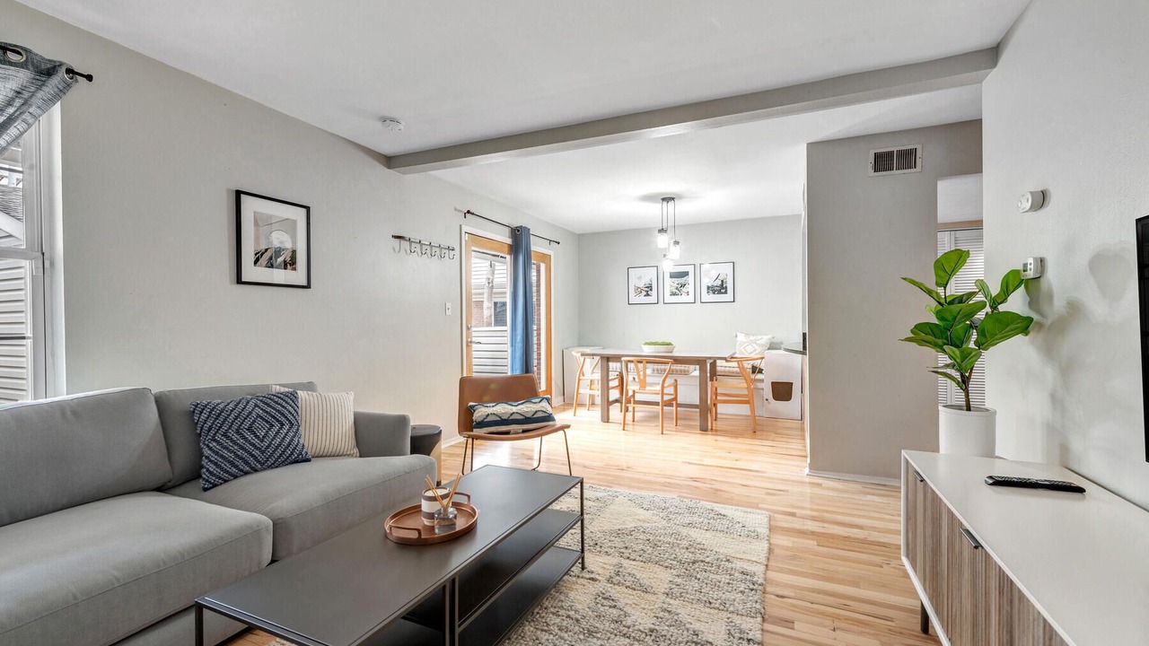 Photo of Livingroom in Central Boulder