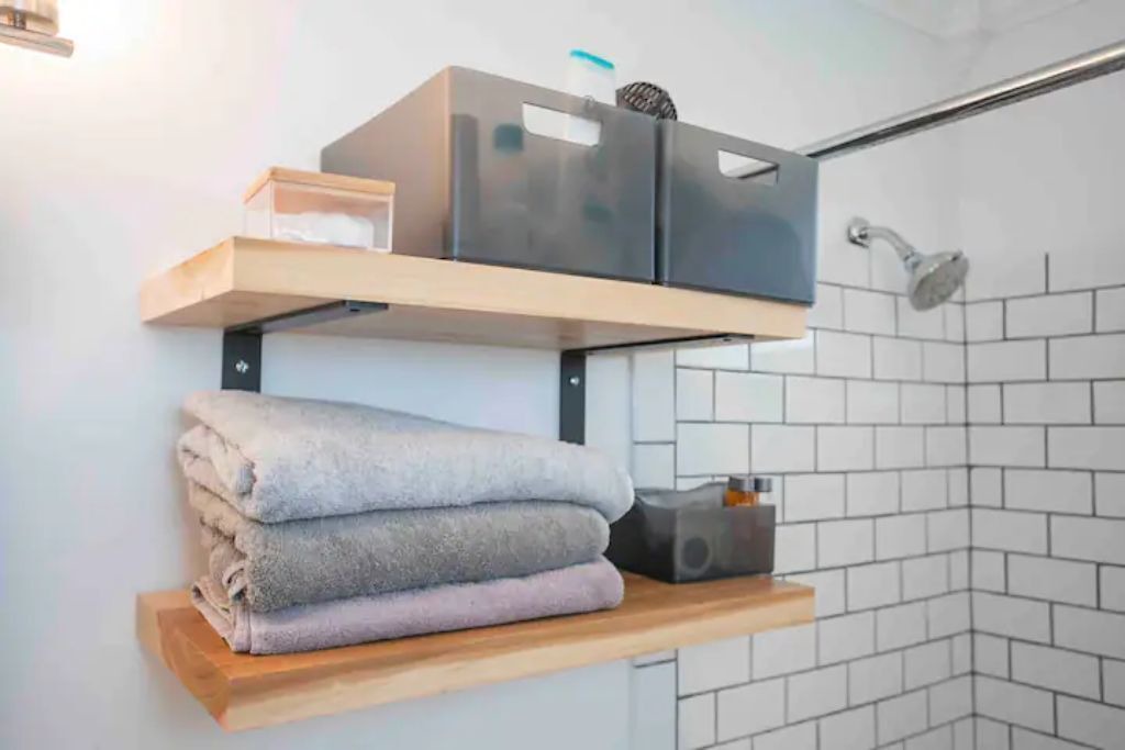 Photo of Bathroom in North Capitol