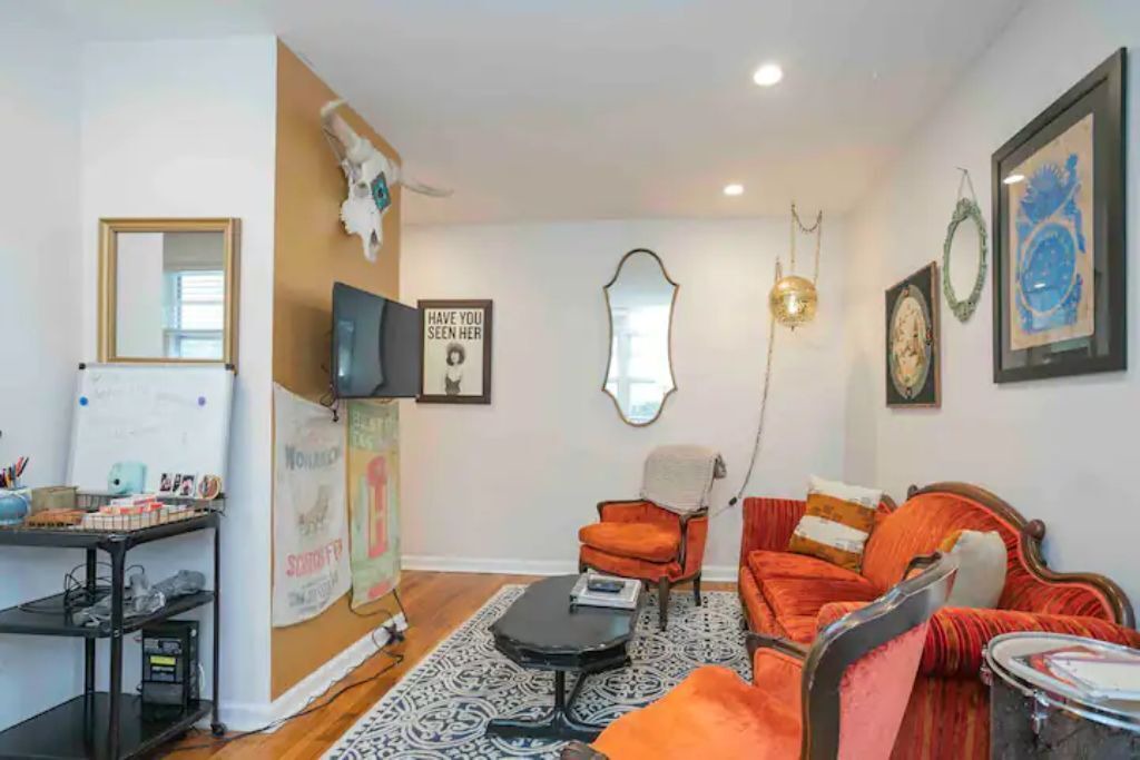 Photo of Livingroom in North Capitol