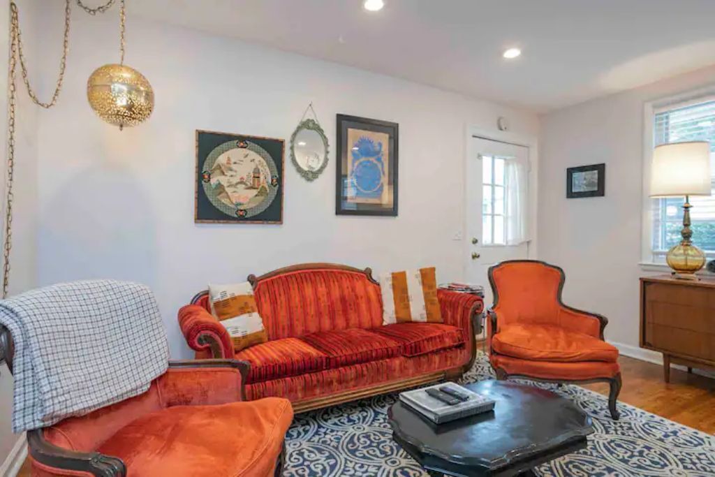 Photo of Livingroom in North Capitol
