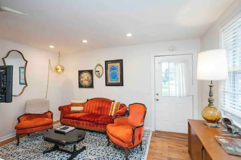 Photo of Livingroom in North Capitol