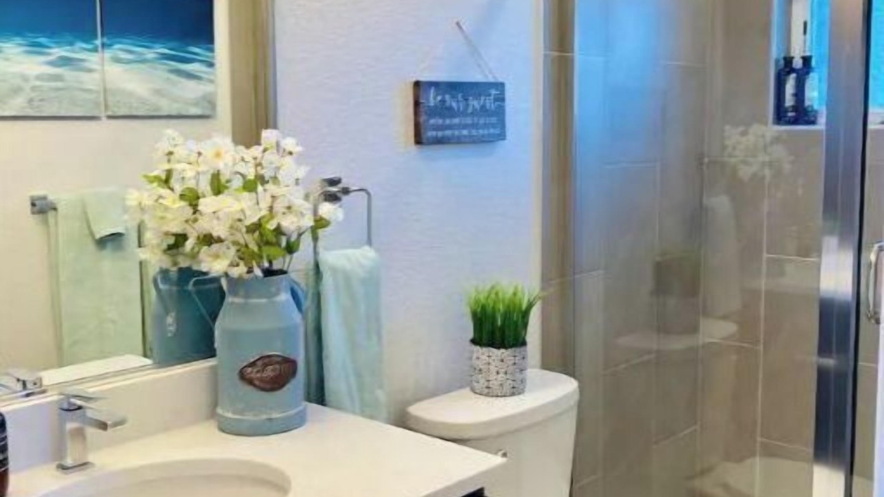 Photo of Bathroom in Barths
