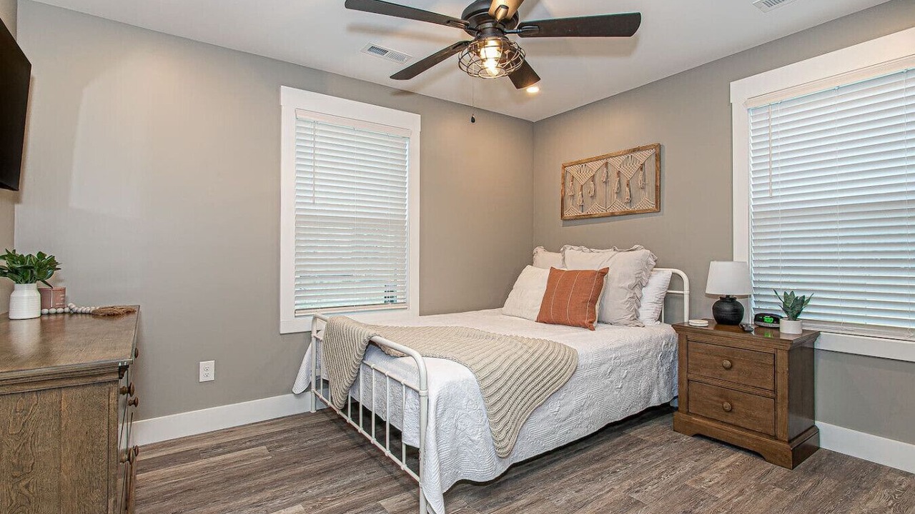 Photo of Bedroom in Knoxville