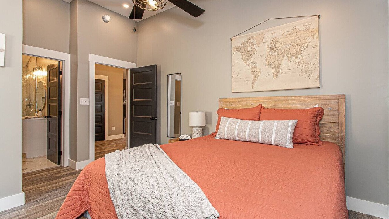 Photo of Bedroom in Knoxville