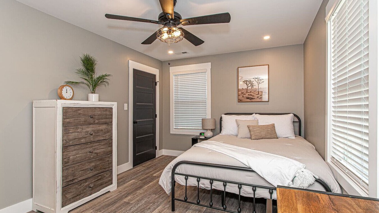 Photo of Bedroom in Knoxville