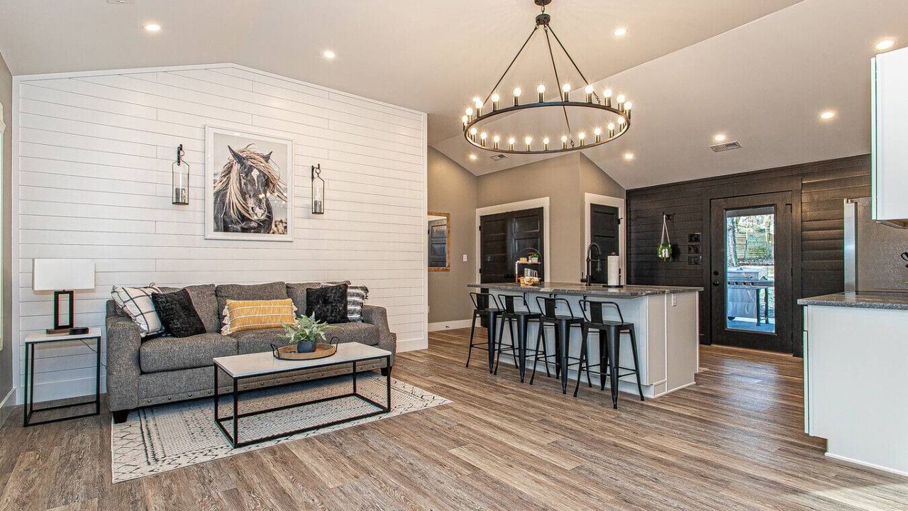 Photo of Livingroom in Knoxville