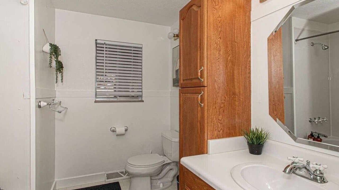 Photo of Bathroom in Ashley Oaks
