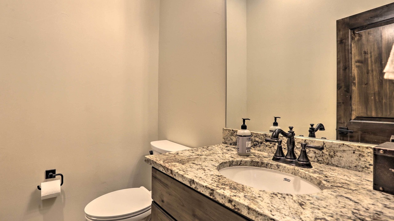 Photo of Bathroom in Golden