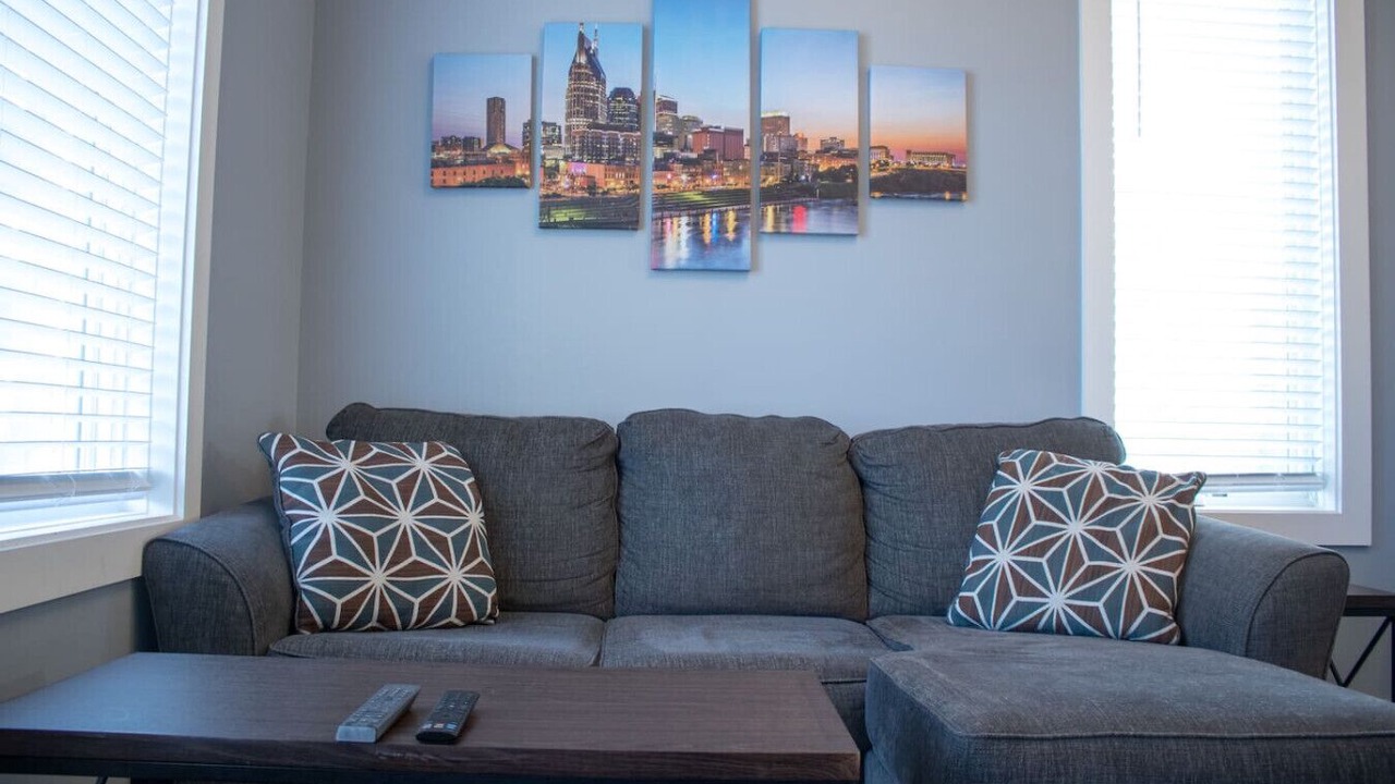 Photo of Livingroom in Hadley - Washington